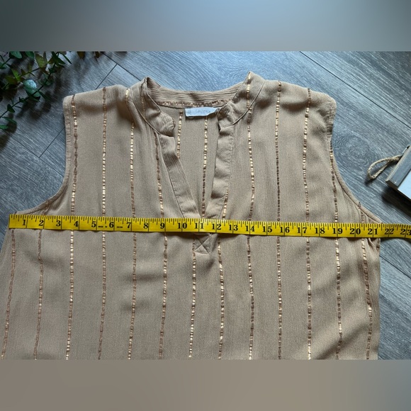 Salty Lemon Gold Sequin Gauzy Sleeveless Swing Mini Dress in Tan. Size L - Picture 8 of 10